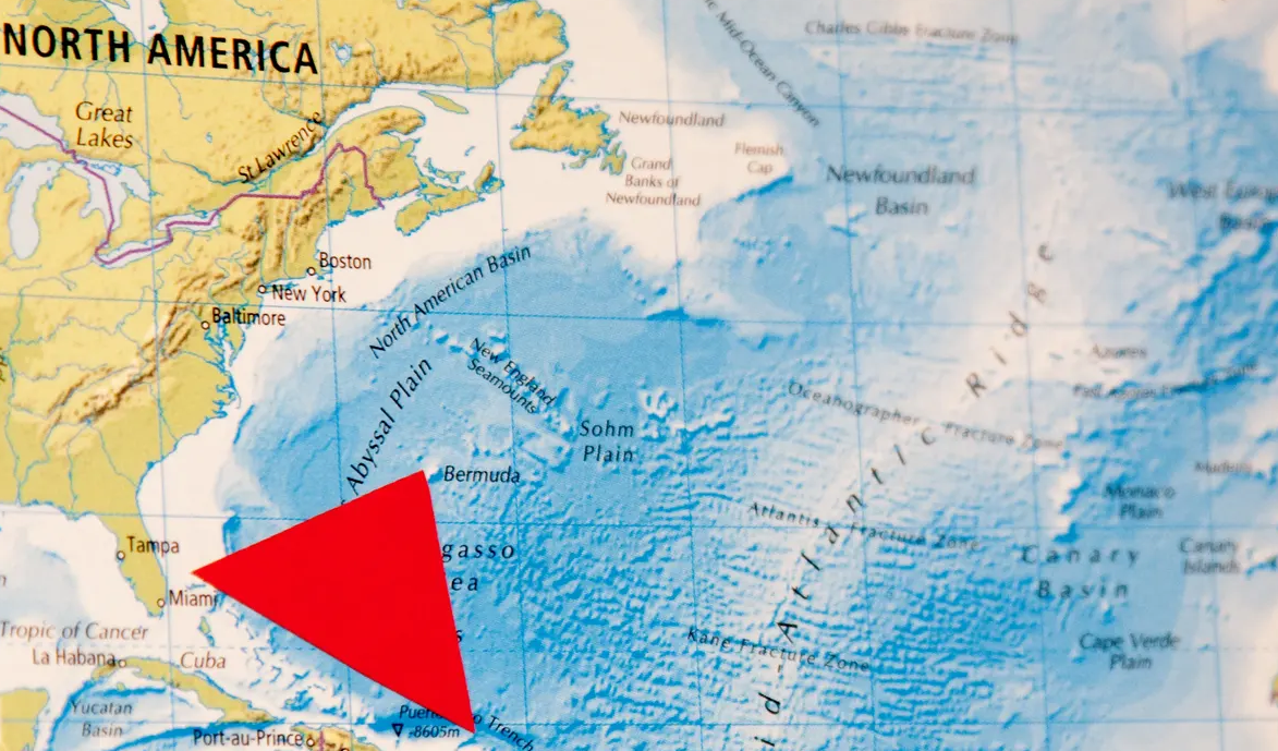Mystery of the Bermuda Triangle The Rogue Waves Hypothesis